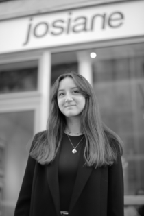 alice travaille chez Josiane