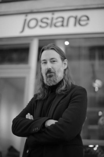 jérôme travaille chez Josiane